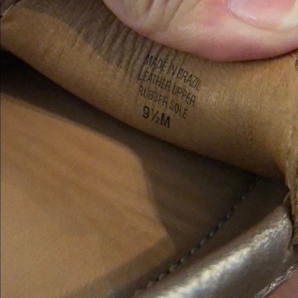 NWOT Bernardo size 9.5 metallic leather loafers - Picture 7 of 7